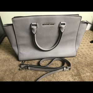 Michael Kors Savannah Medium Bag